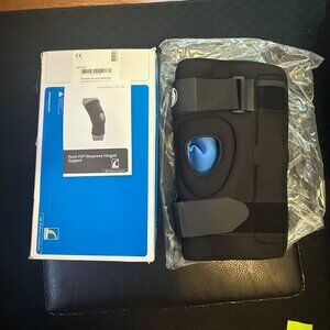 Össur Formfit Neoprene Hinged Knee Support Brace  size large 302157BLK